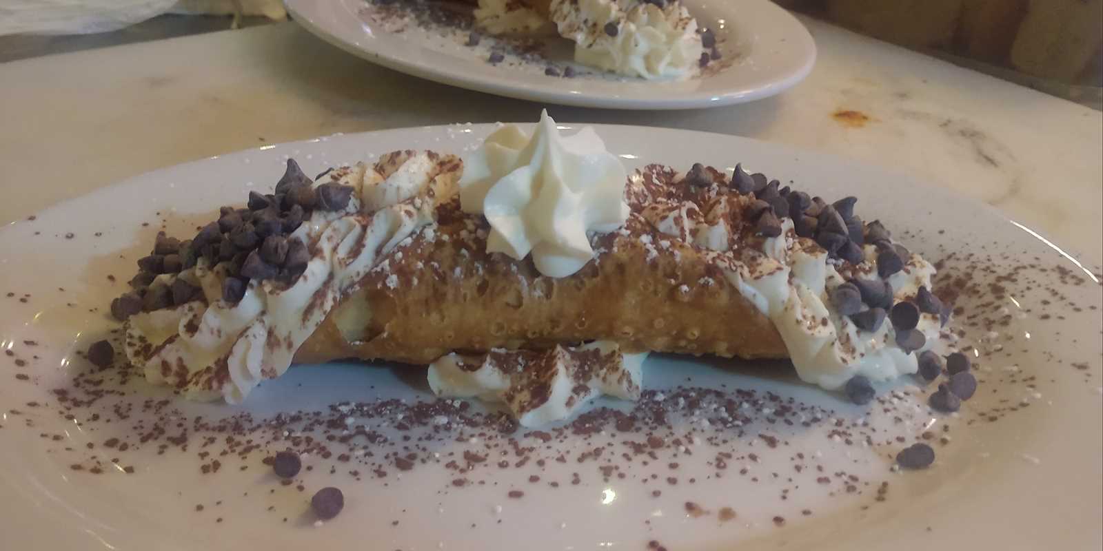 Basilico's cannoli